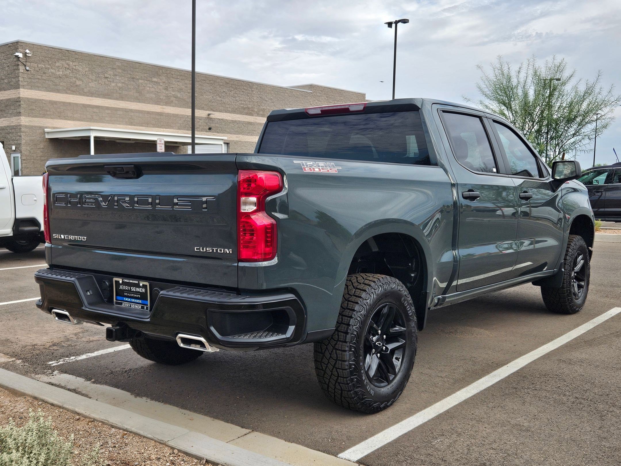 2026 Chevrolet Silverado 1500 Custom Trail Boss photo 4