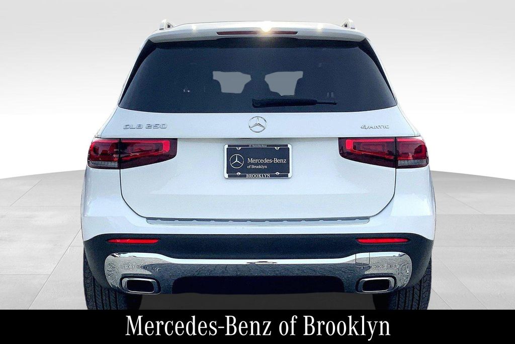2021 Mercedes Benz GLB 250 4MATIC photo 4