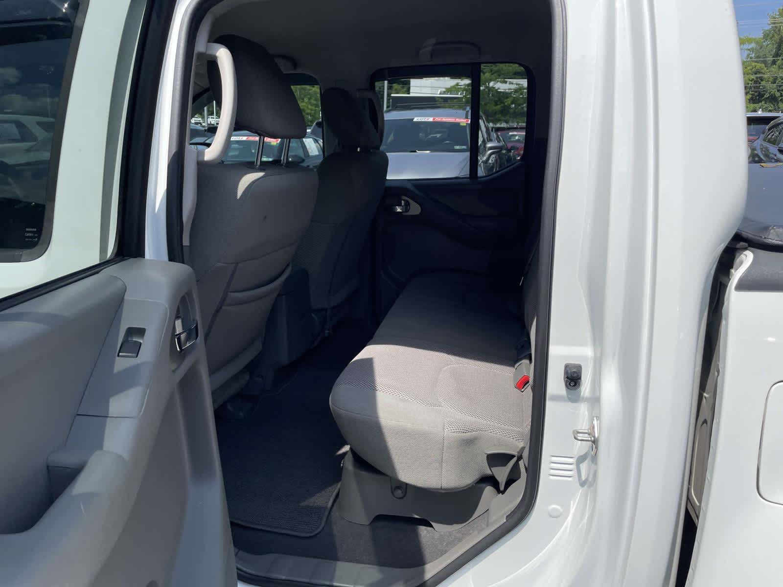 2019 Nissan Frontier SV photo 11