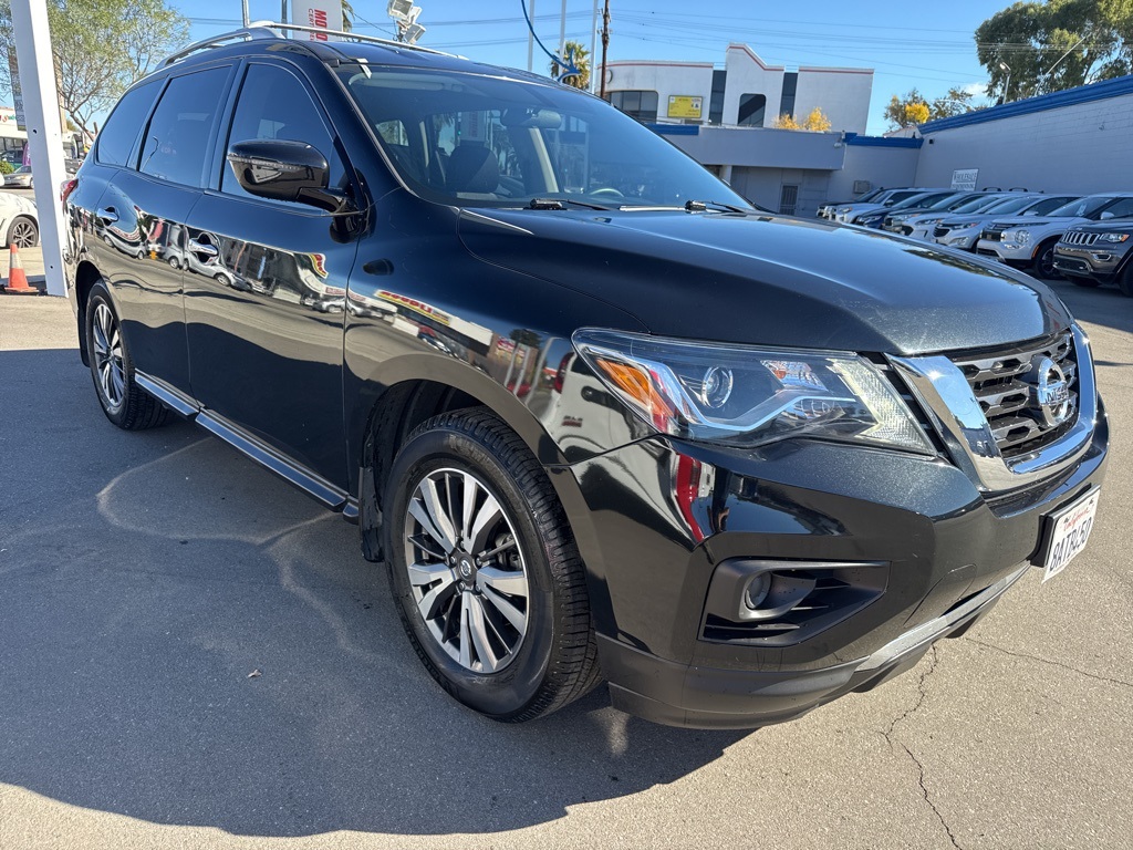 2017 Nissan Pathfinder S