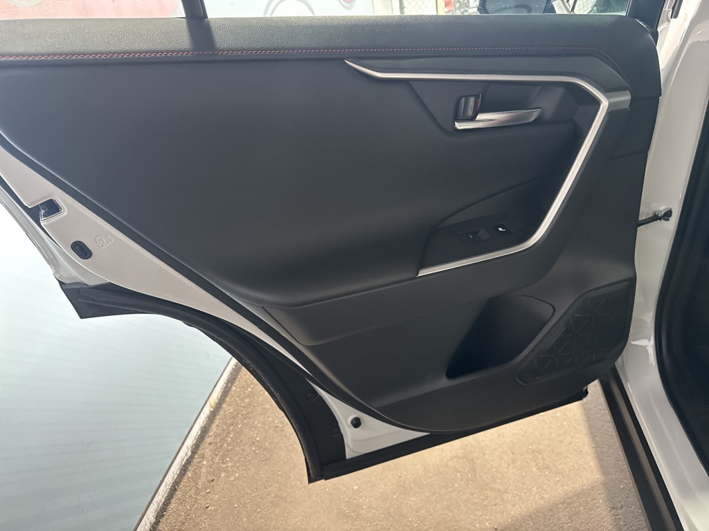 2025 Toyota RAV4 Hybrid XSE photo 22