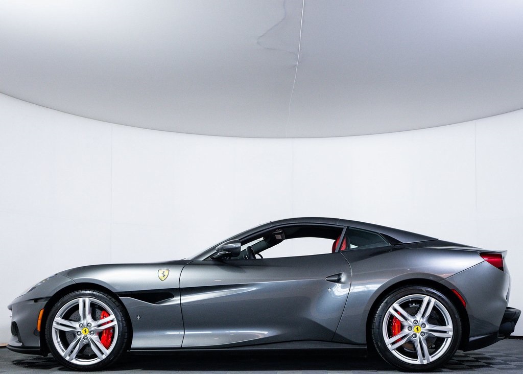 2023 Ferrari Portofino Base photo 7