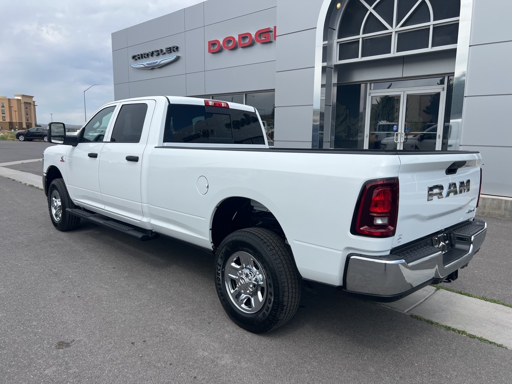 2025 Ram 2500 Tradesman photo 3