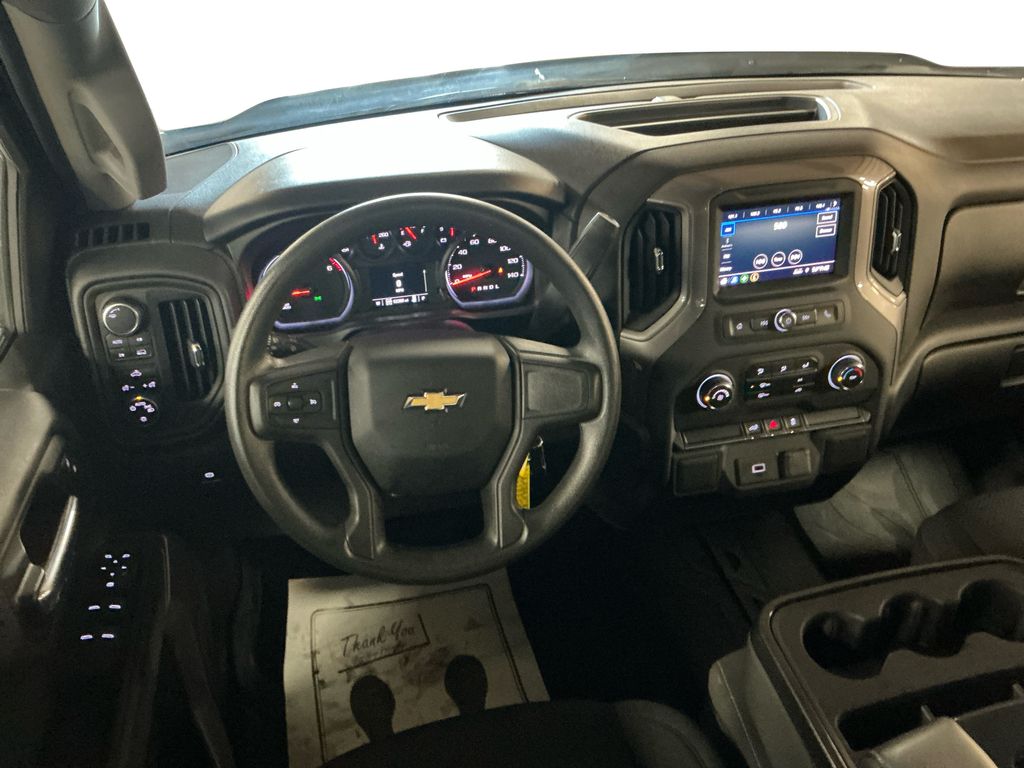 2020 Chevrolet Silverado 1500 Custom photo 9