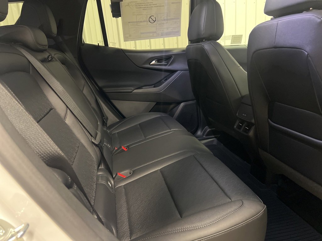 2026 Chevrolet Equinox LT photo 8