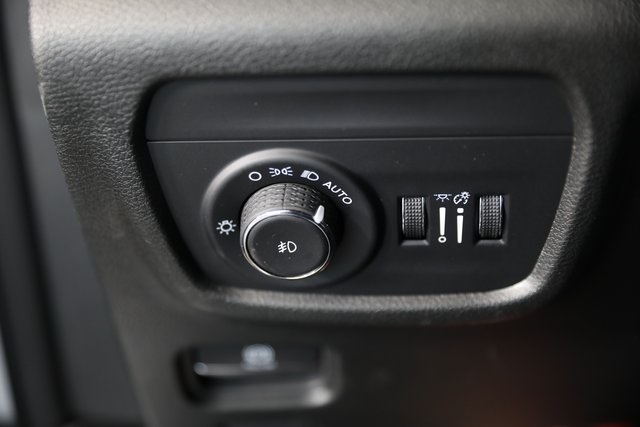 2025 Jeep Grand Cherokee Limited photo 9