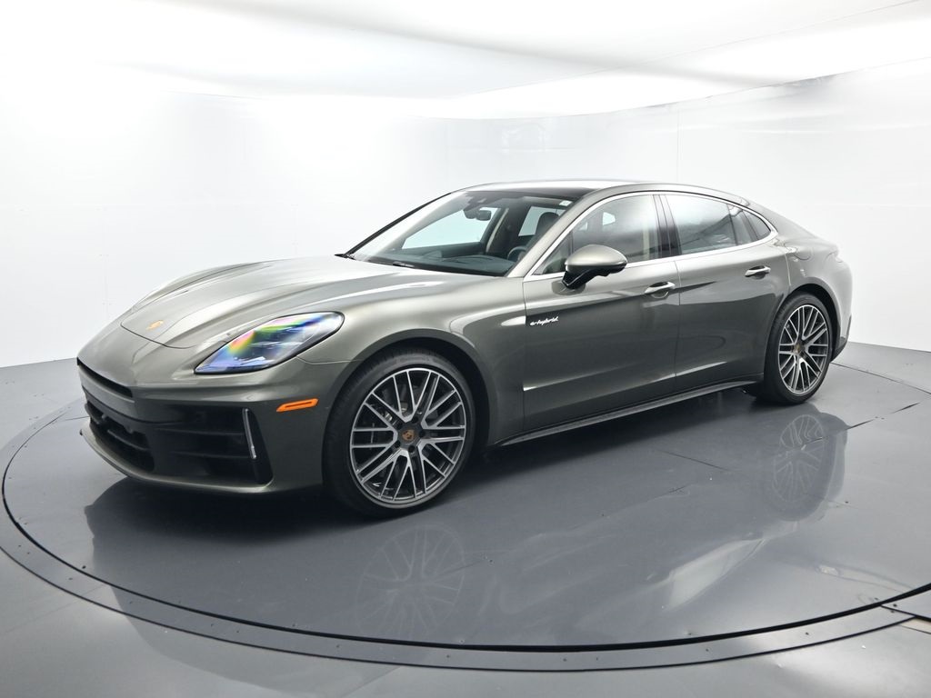 2025 Porsche Panamera 4S E-Hybrid's photo