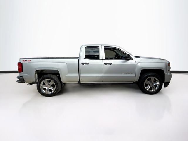 2019 Chevrolet Silverado 1500 Custom photo 4