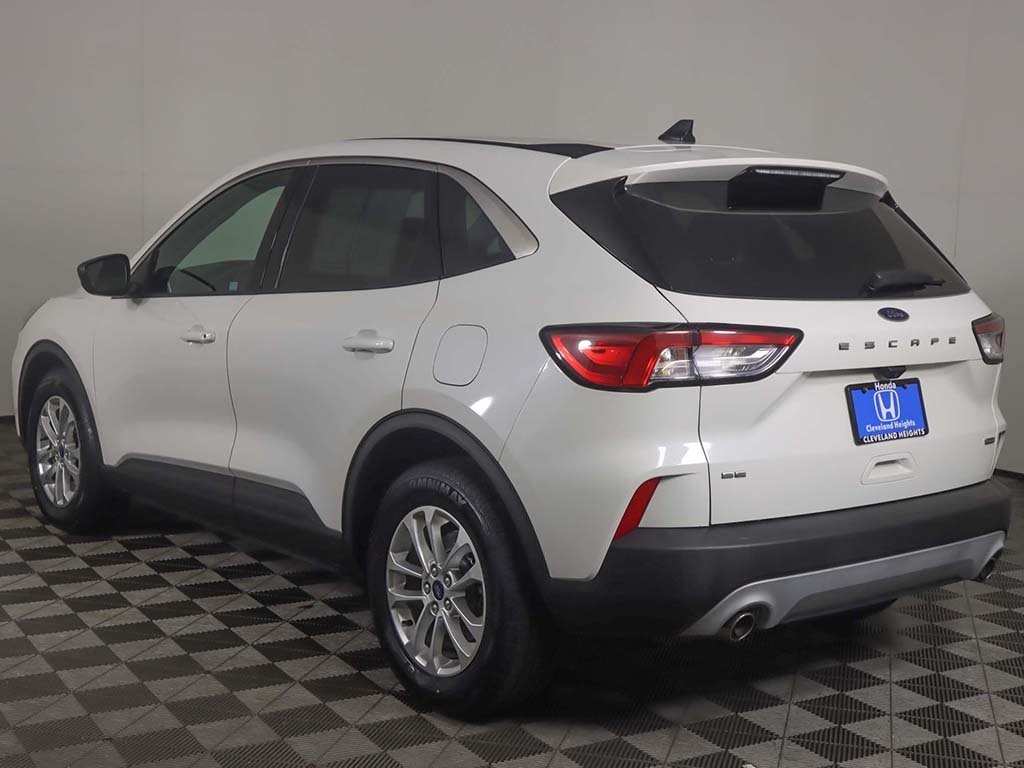 2022 Ford Escape Hybrid SE photo 6