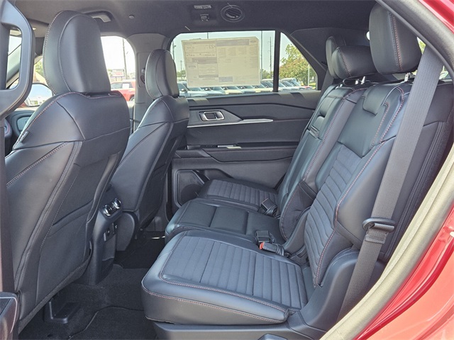 2025 Ford Explorer ST-Line photo 12
