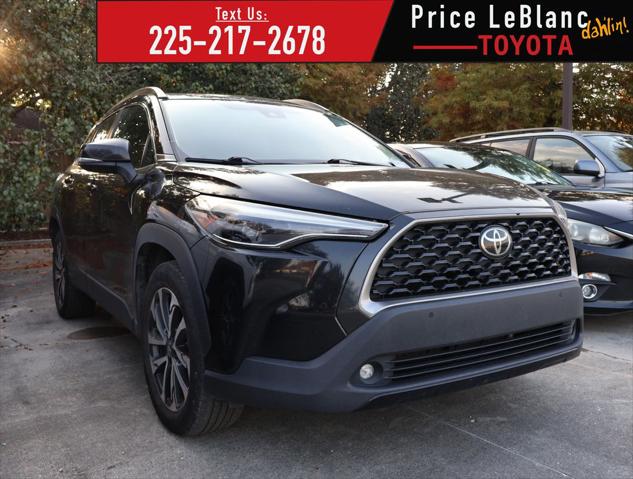 2022 Toyota Corolla Cross XLE's photo