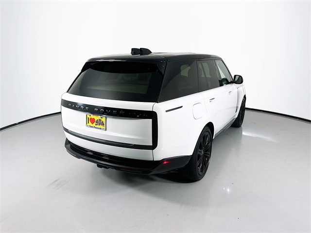 2025 Land Rover Range Rover SE photo 7