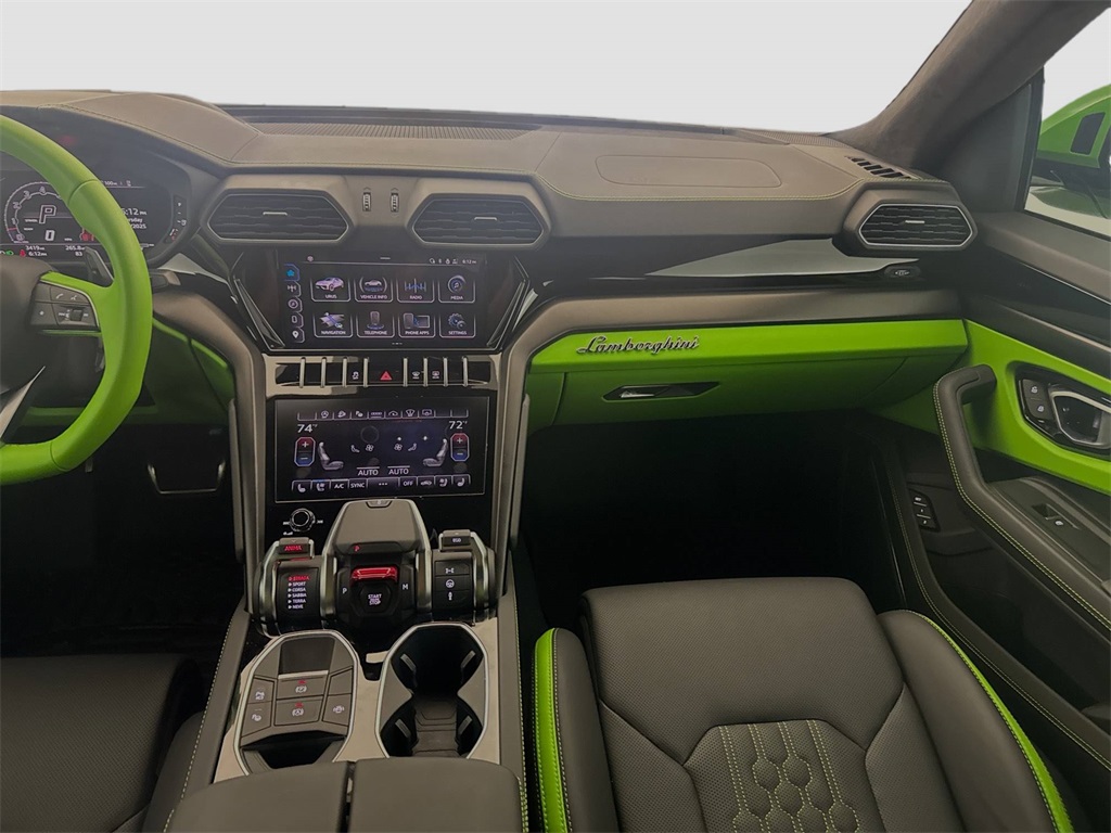 2024 Lamborghini Urus S photo 22