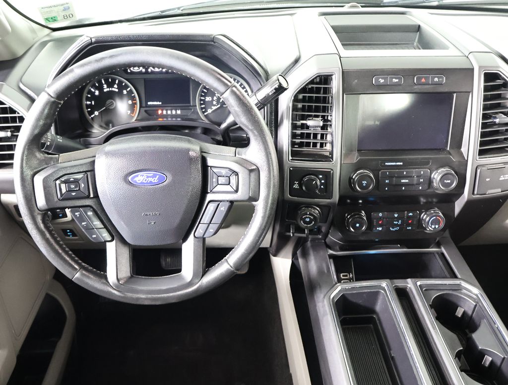 2019 Ford F-150 XLT photo 16