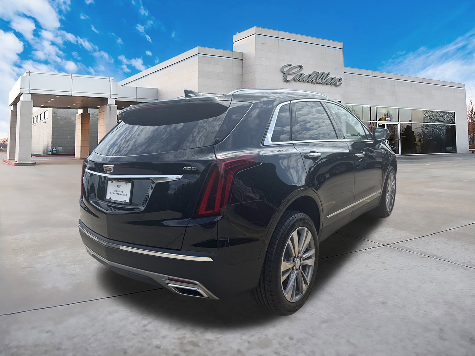 2025 Cadillac XT5 Premium Luxury photo 3