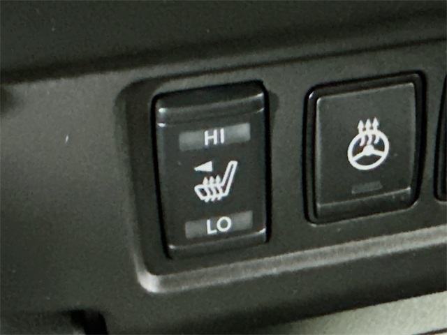 2025 Nissan Frontier SV photo 17