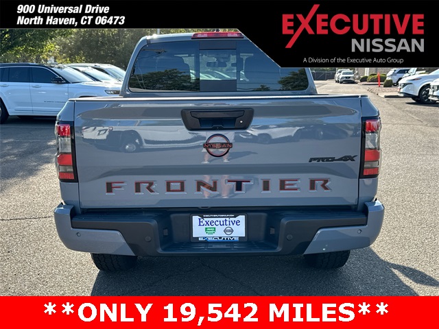 2024 Nissan Frontier photo 3