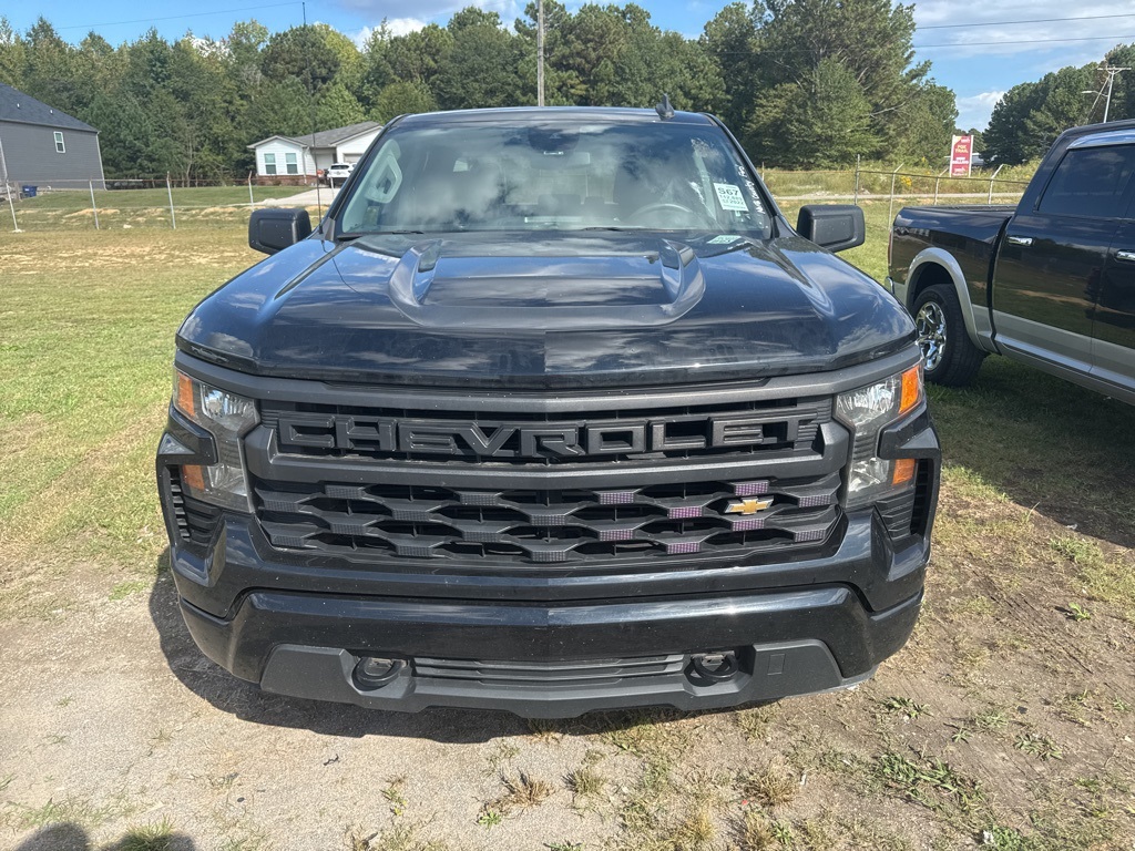 2022 Chevrolet Silverado 1500 Custom photo 2