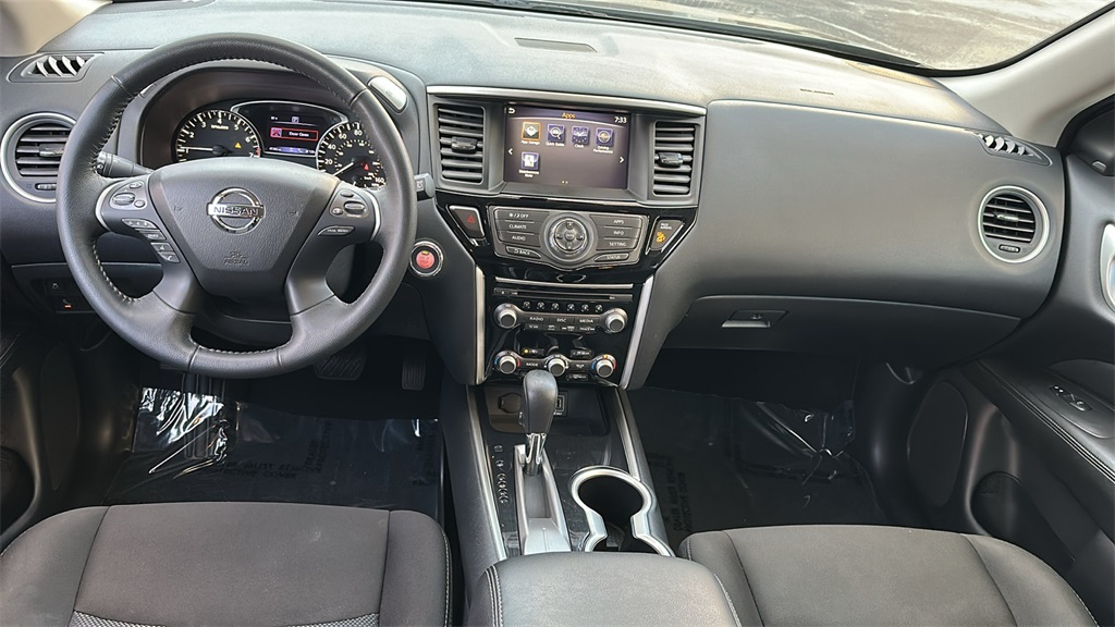 2020 Nissan Pathfinder SV photo 13