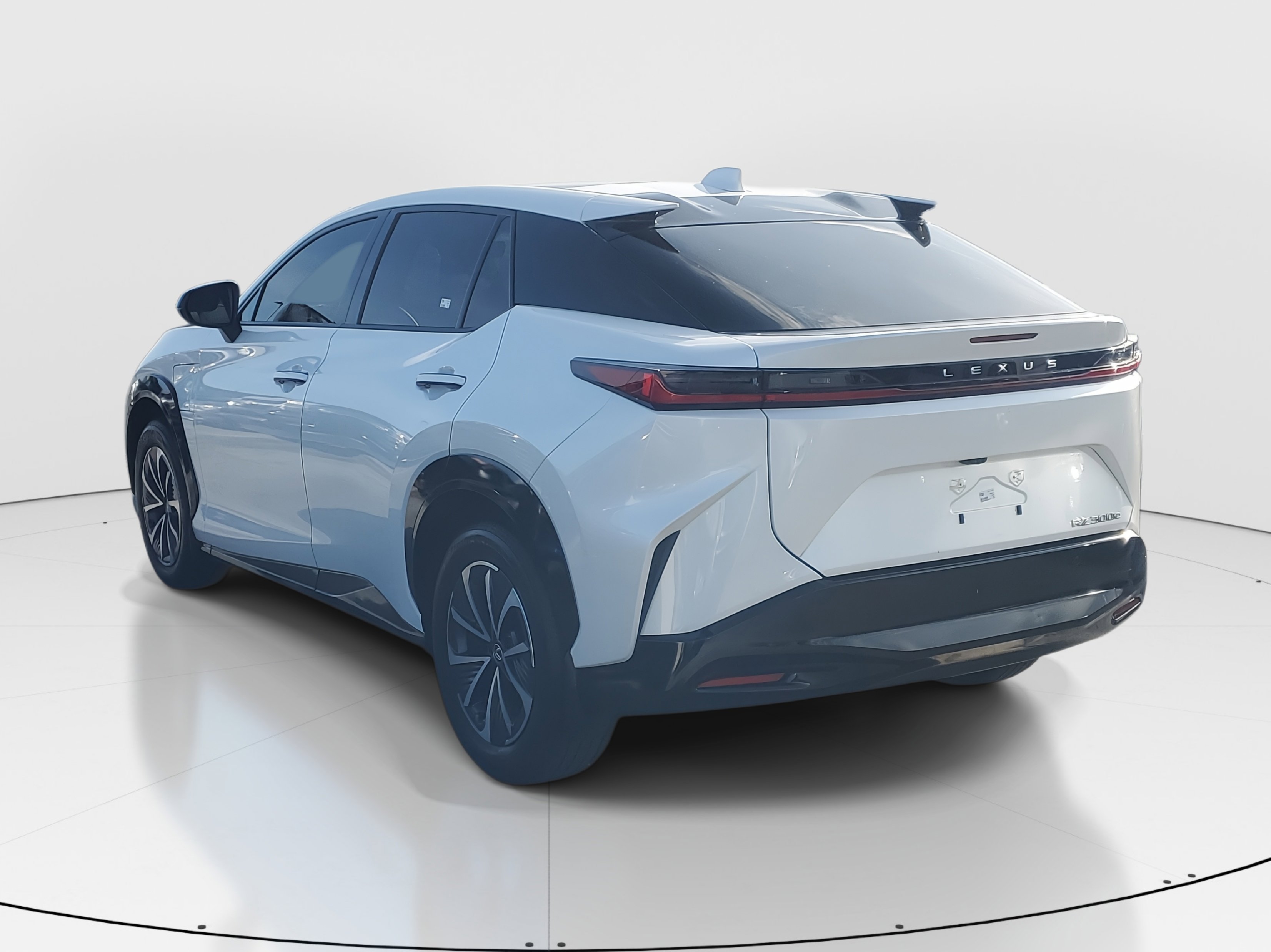 2024 Lexus RZ 300e Premium photo 5