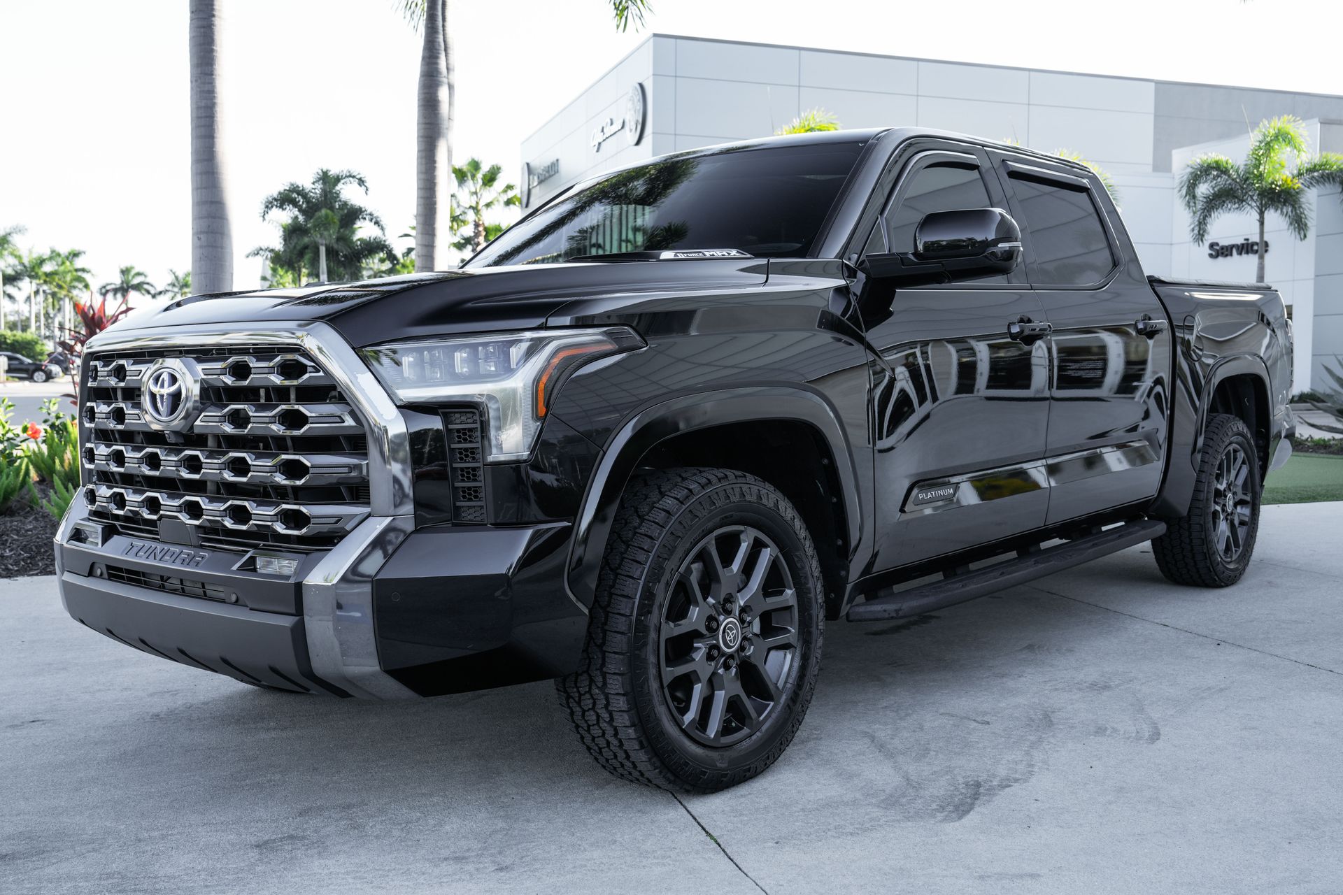 2024 Toyota Tundra Platinum CrewMax photo 3