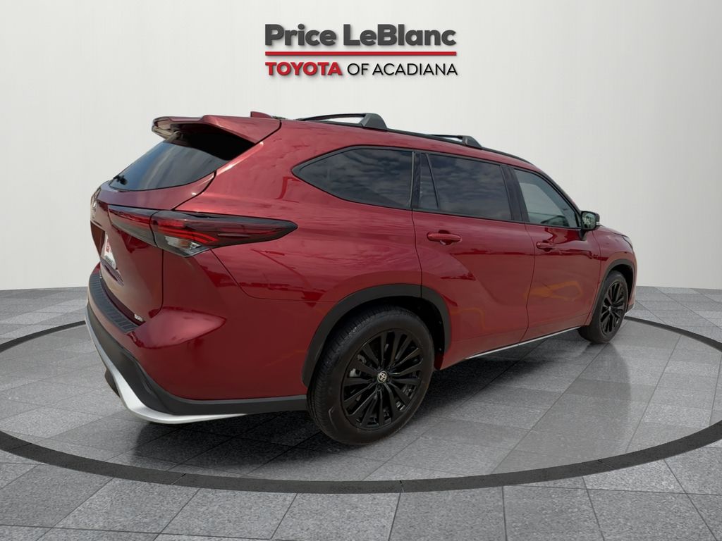 2024 Toyota Highlander XSE photo 3