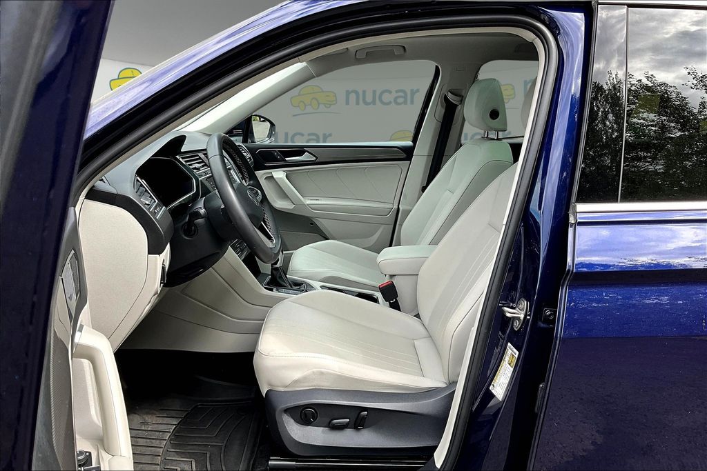 2022 Volkswagen Tiguan SE photo 12