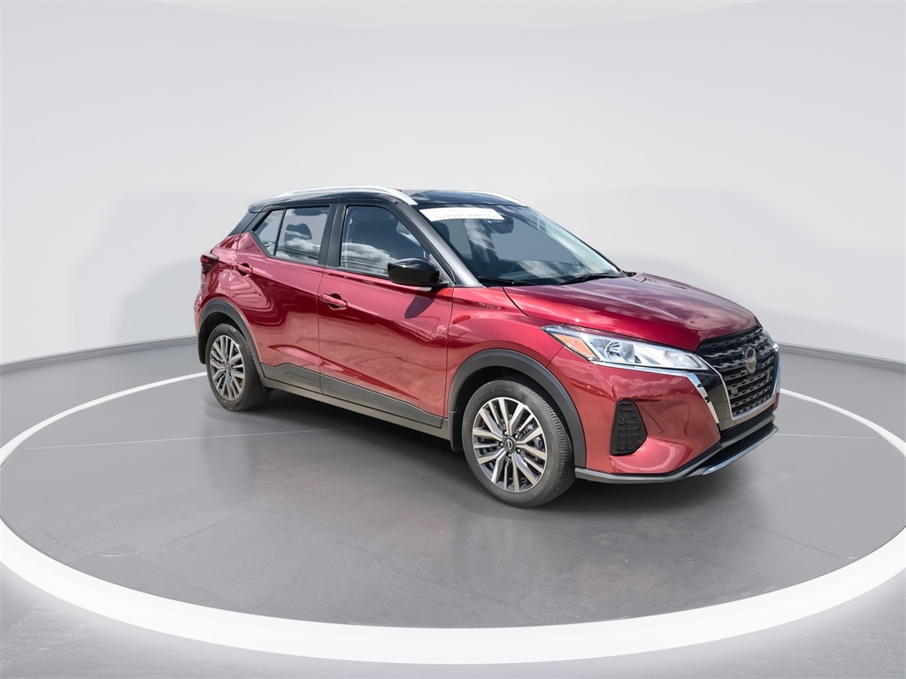 2023 Nissan Kicks SV photo 2