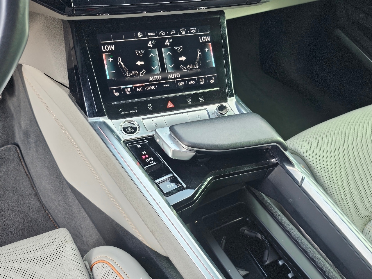 2023 Audi e-tron Prestige photo 10