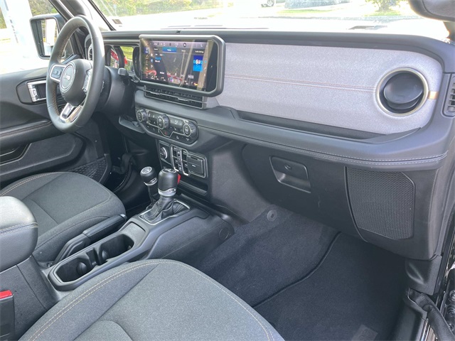 2024 Jeep Wrangler Sahara 4xe photo 23