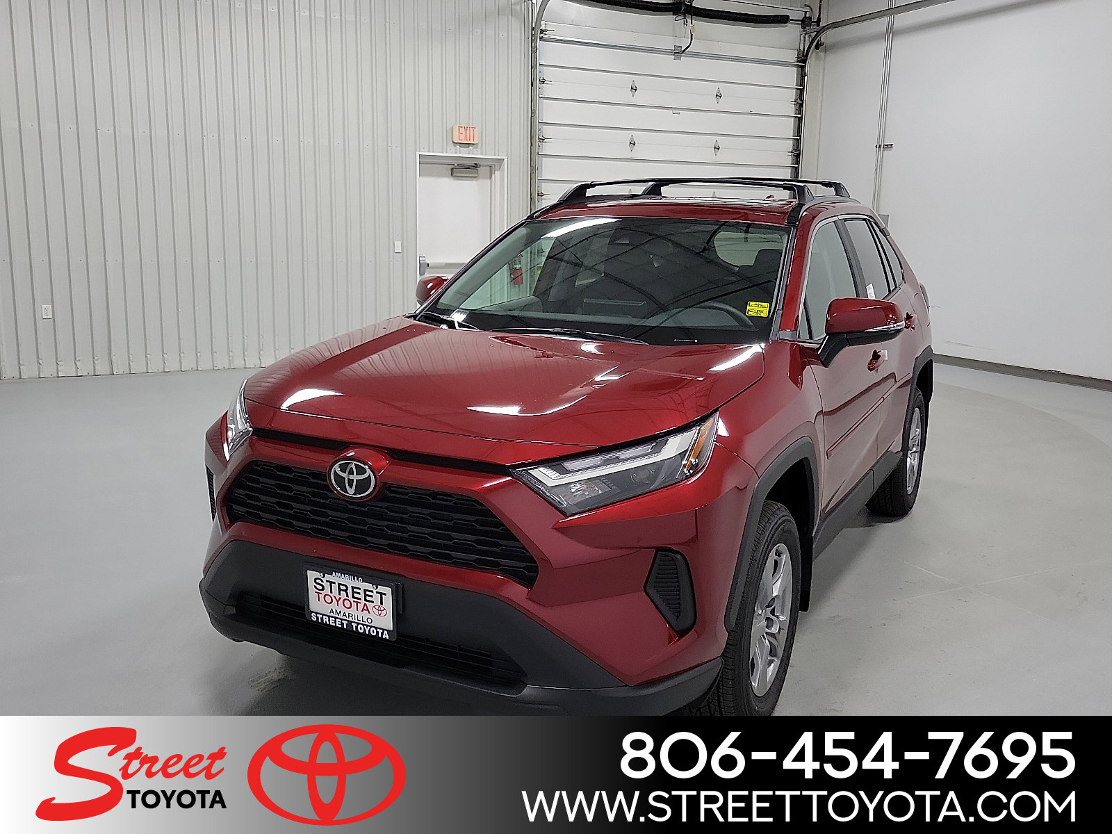 2025 Toyota RAV4 XLE's photo