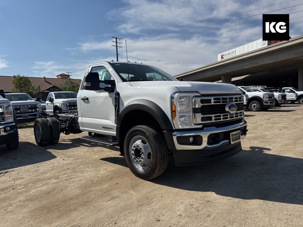 2025 Ford F-550 Super Duty Chassis Cab XL's photo