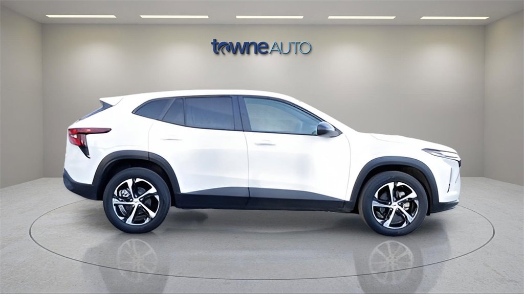 2024 Chevrolet Trax photo 4