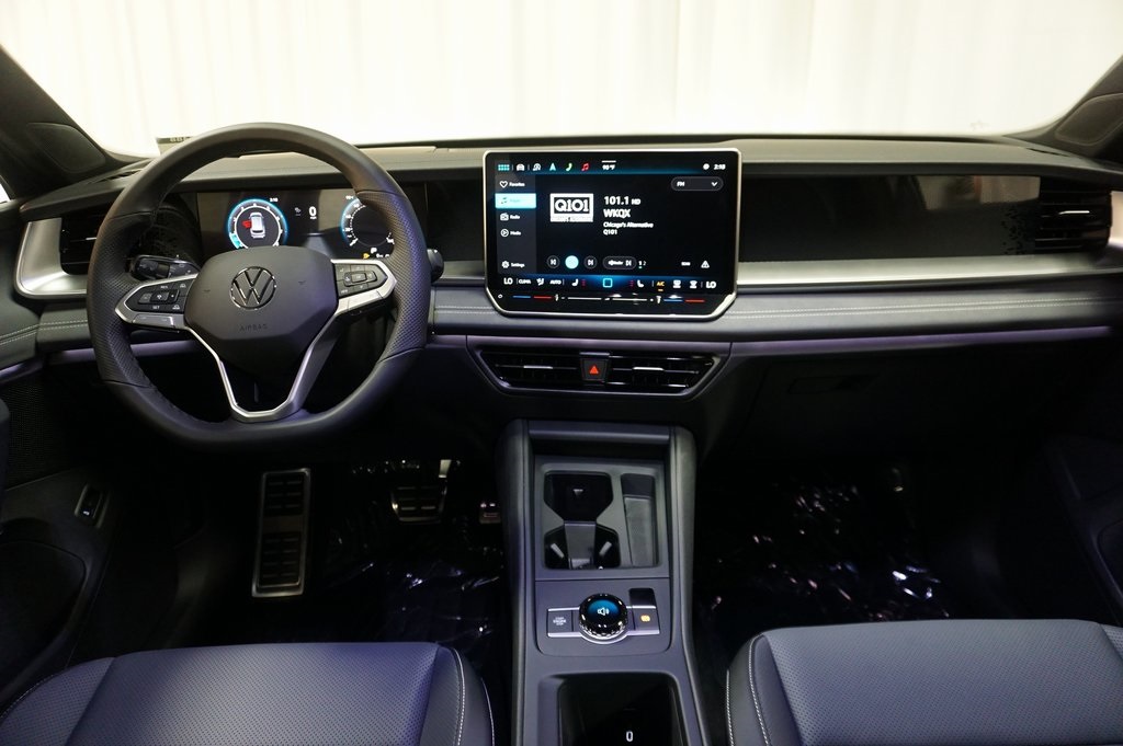 2025 Volkswagen Tiguan SE R-Line Black photo 12