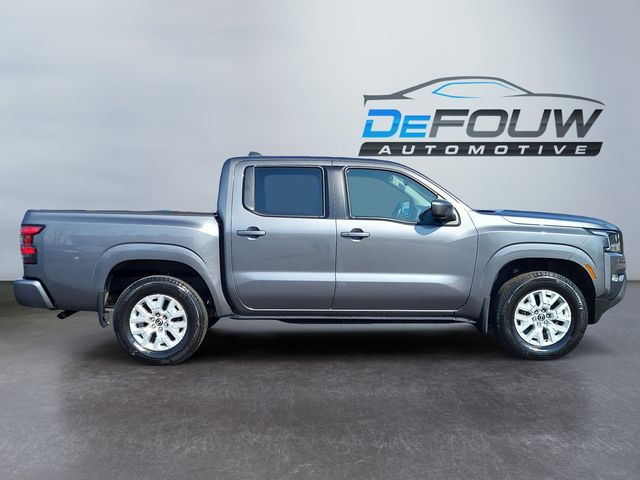 2023 Nissan Frontier SV photo 2