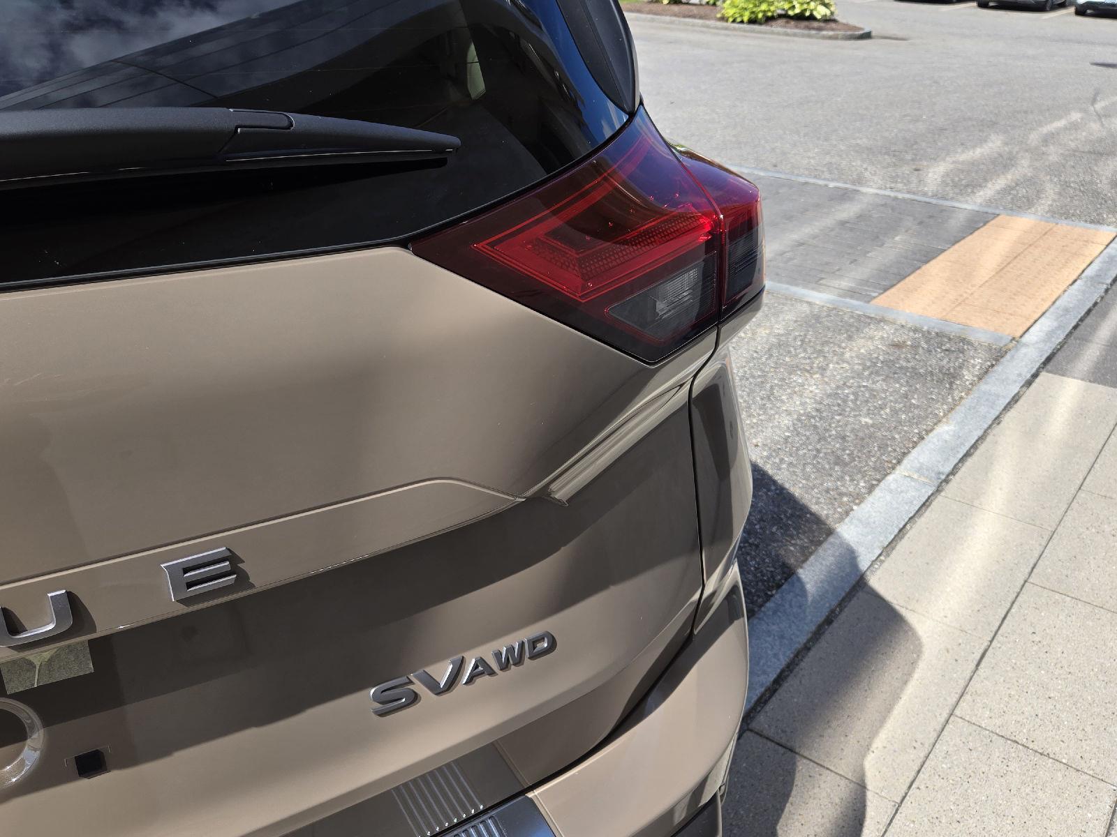 2024 Nissan Rogue SV photo 13