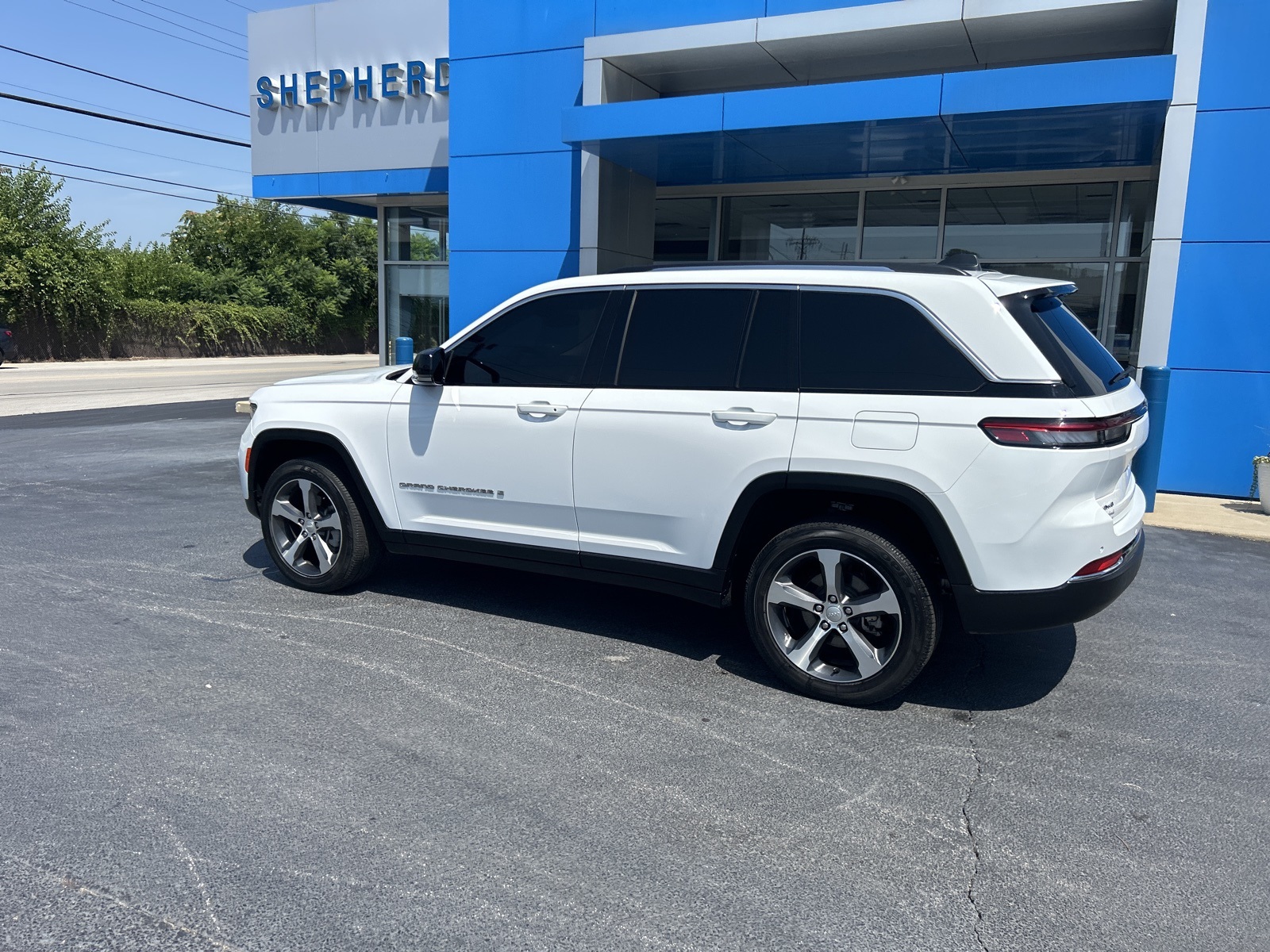 2023 Jeep Grand Cherokee Limited photo 5