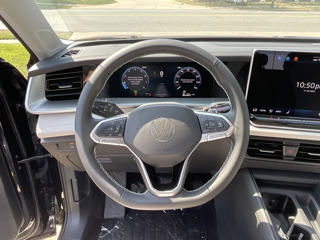 2025 Volkswagen Tiguan SE photo 6