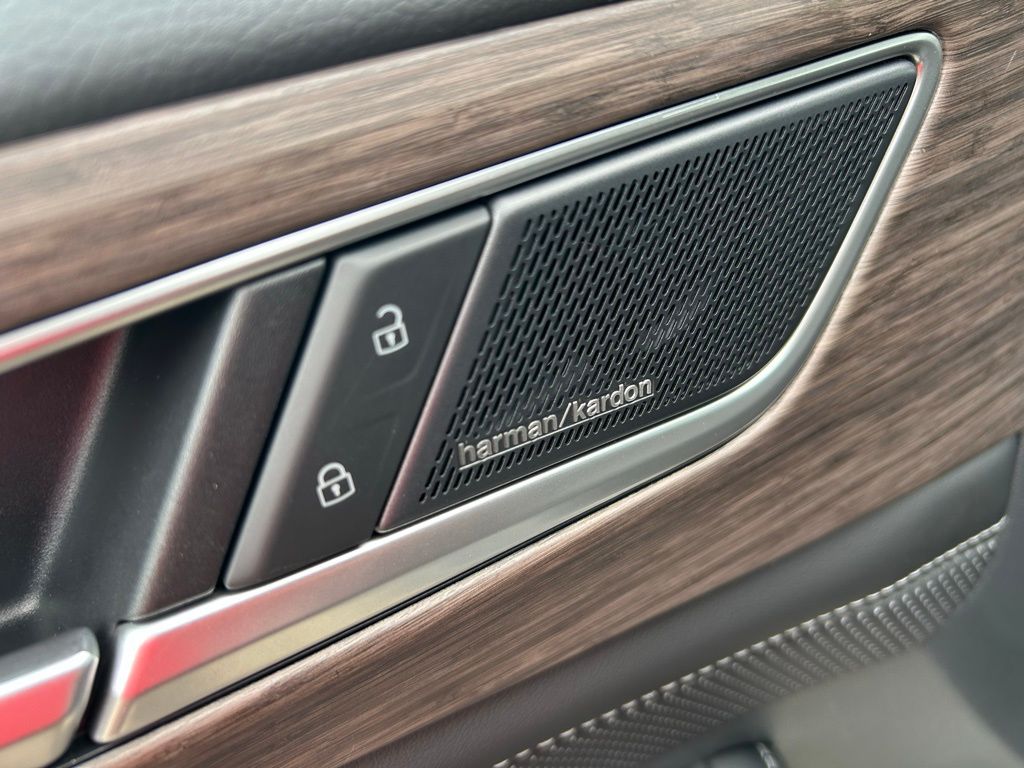 2025 Volkswagen Atlas SEL Premium R-Line photo 53