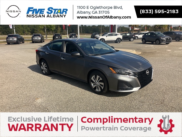 2025 Nissan Altima S's photo