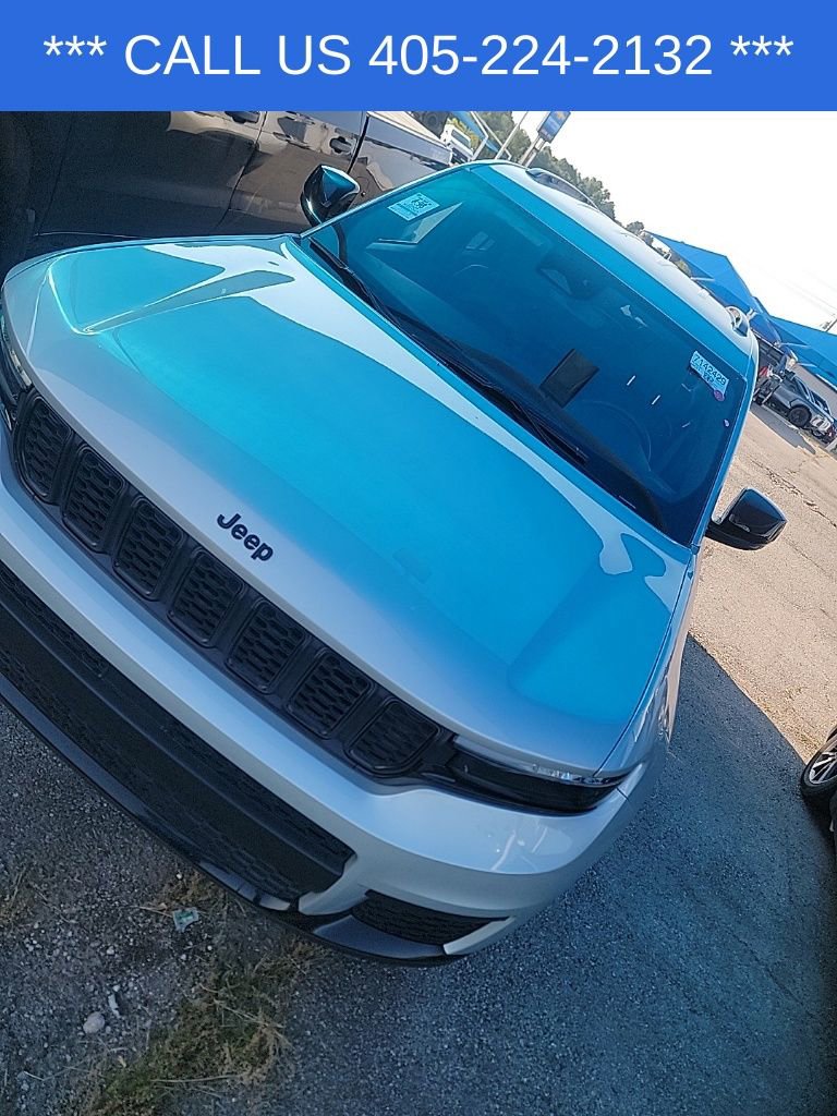2024 Jeep Grand Cherokee Altitude photo 29