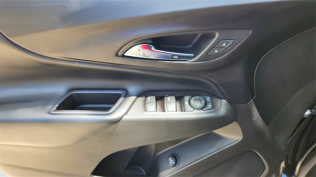 2022 Chevrolet Equinox LT photo 29
