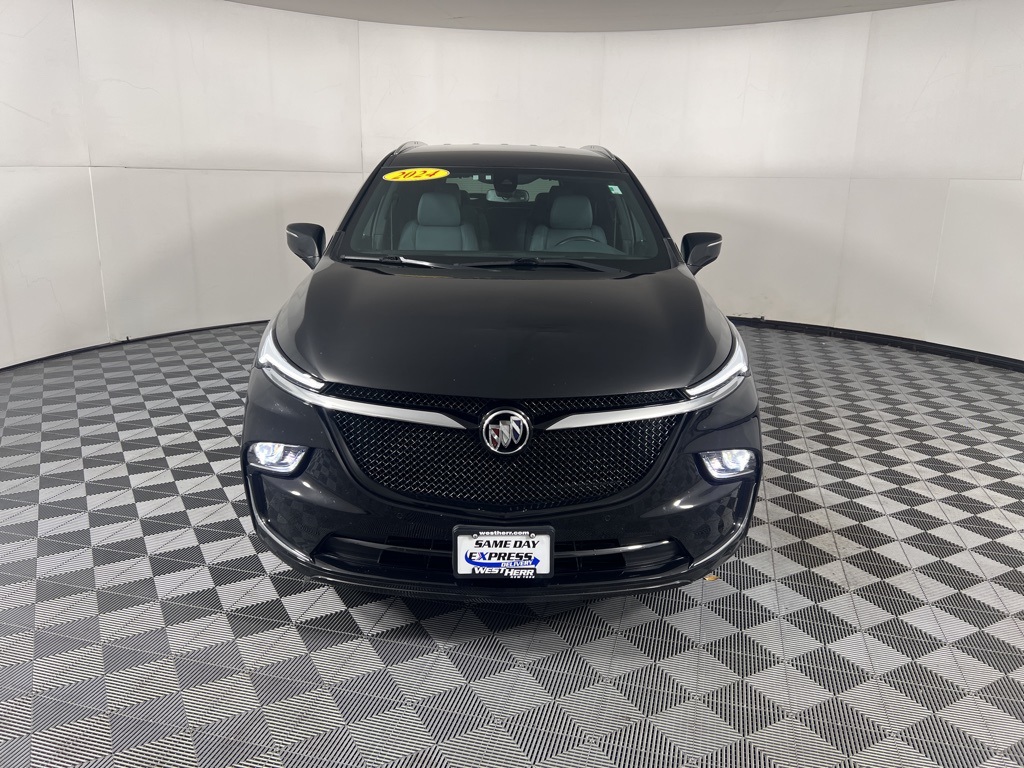 2024 Buick Enclave Essence photo 2