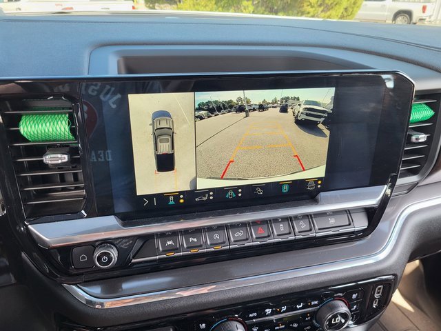 2023 Chevrolet Silverado 1500 High Country photo 18
