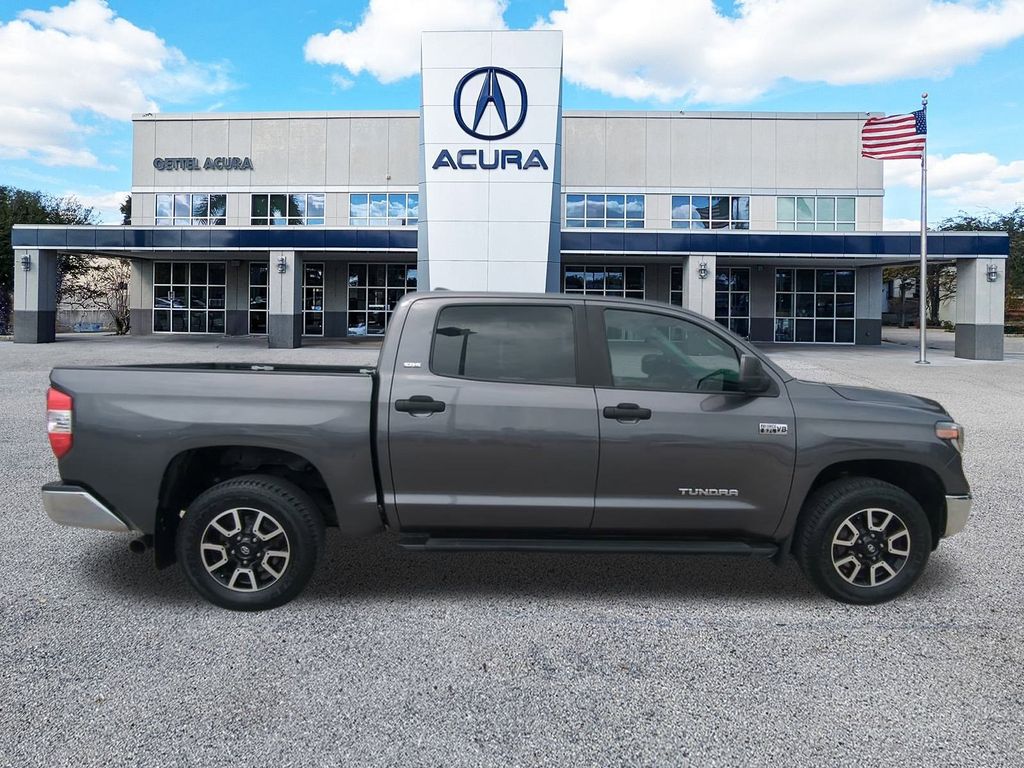 2021 Toyota Tundra SR5 photo 3