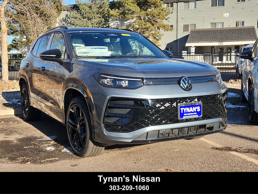 2026 Volkswagen Tiguan SE R-LINE BLACK's photo