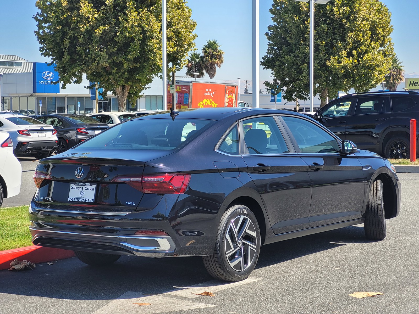 2024 Volkswagen Jetta 1.5T SEL photo 4