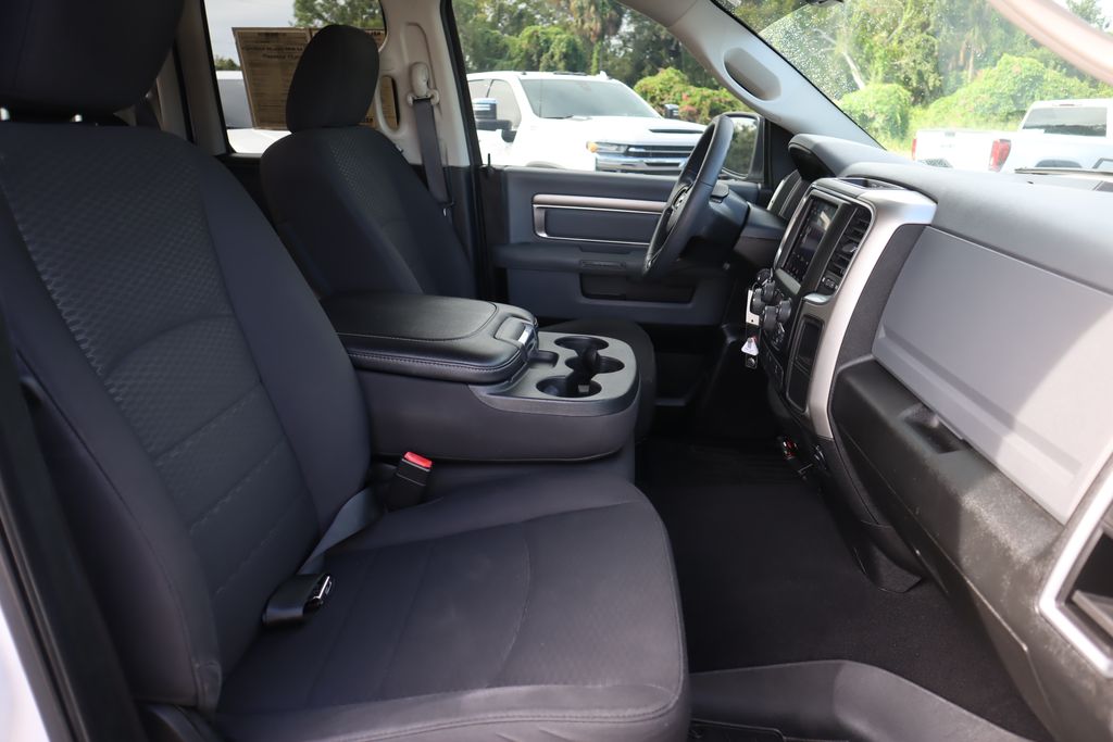 2019 Ram 1500 Classic Warlock photo 24