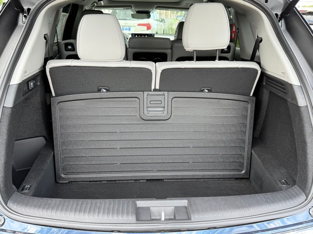 2026 Acura MDX SH-AWD Technology photo 16
