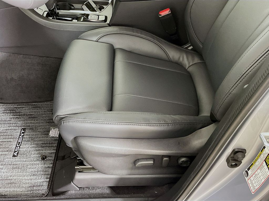 2025 Subaru Ascent Onyx Edition Touring photo 21